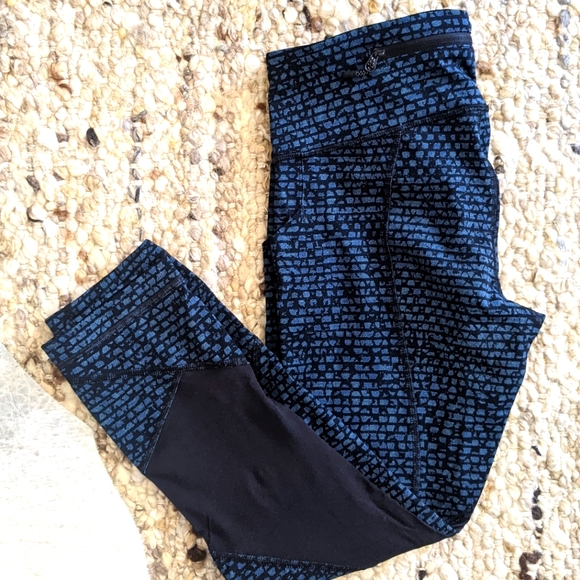 Lululemon crop leggings - Picture 1 of 7